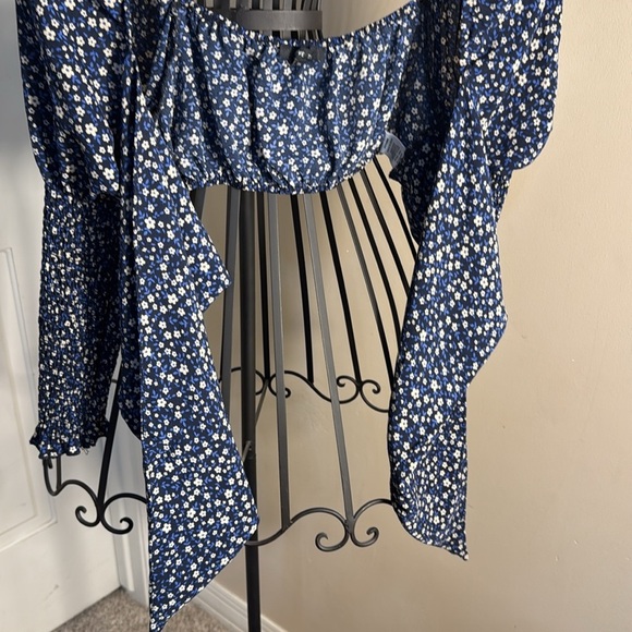 LOVE TREE Floral Blue Crop Top With Tie Front - Picture 5 of 8